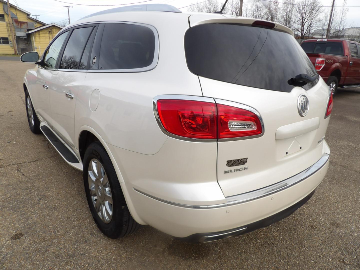 2014 White /Brown Buick Enclave (5GAKRBKD8EJ) , located at 401 First NE, Bearden, AR, 71720, (870) 687-3414, 33.726528, -92.611519 - Photo#2